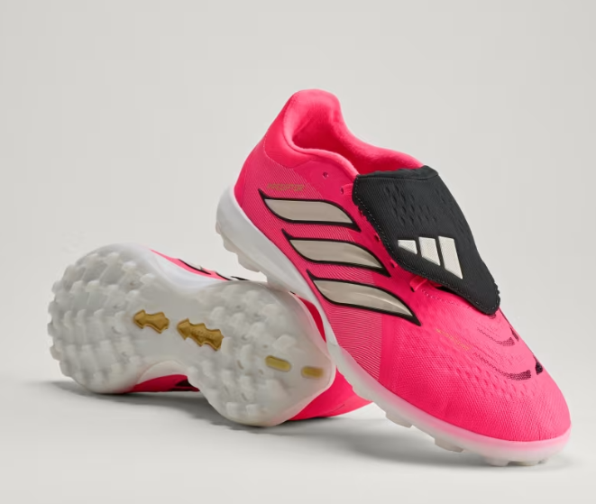 Predator Pro Fold-Over Tongue Turf Soccer Cleats mens