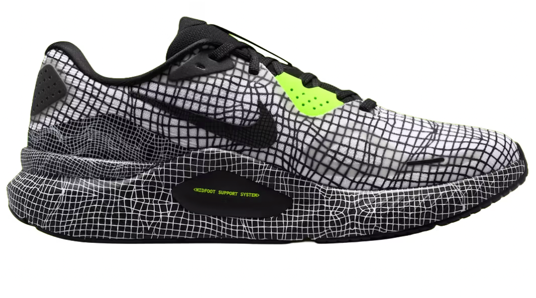 Nike Structure 26 “Black/Volt”