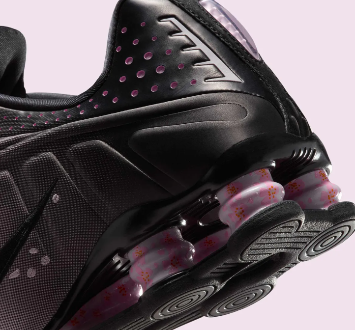Nike Shox R4 Sakura (Women's)