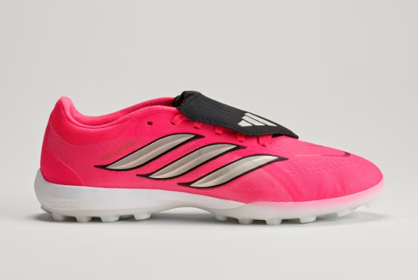 Predator Pro Fold-Over Tongue Turf Soccer Cleats mens