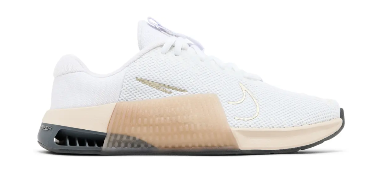 Wmns Metcon 9 'White Gold Sanddrift'