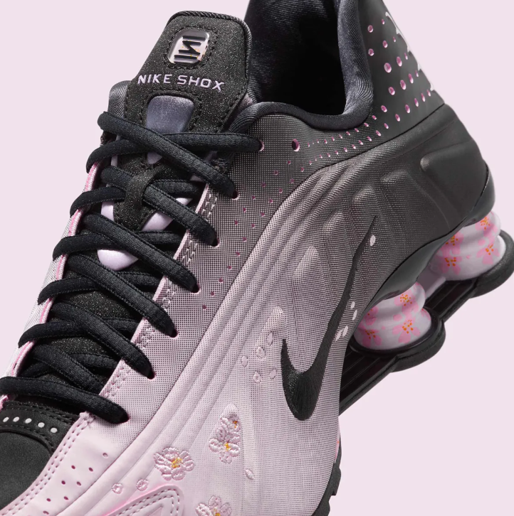 Nike Shox R4 Sakura (Women's)